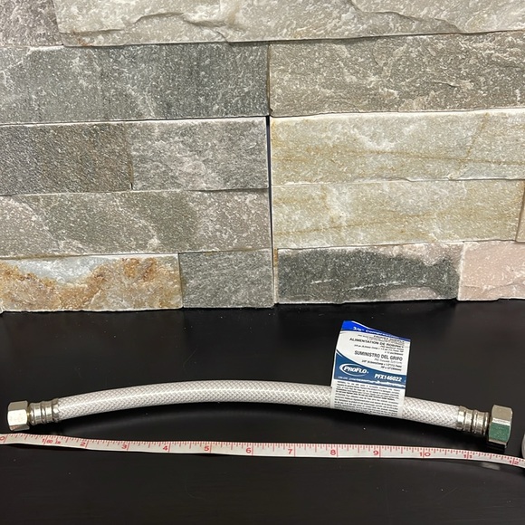 PROFLO PFX146022 3/8" COMP X 1/2" FIP X 12" Stainless Steel and PVC Faucet - Picture 8 of 8